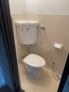 シャトー松原202トイレ仕上げ